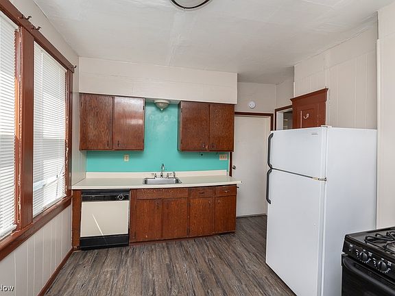 4th image of 1299 Lakeland Ave