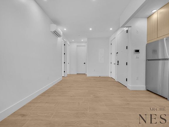 4th image of 1698 Pacific St #2A