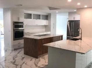 5200 West Blvd, Naples, FL 34103