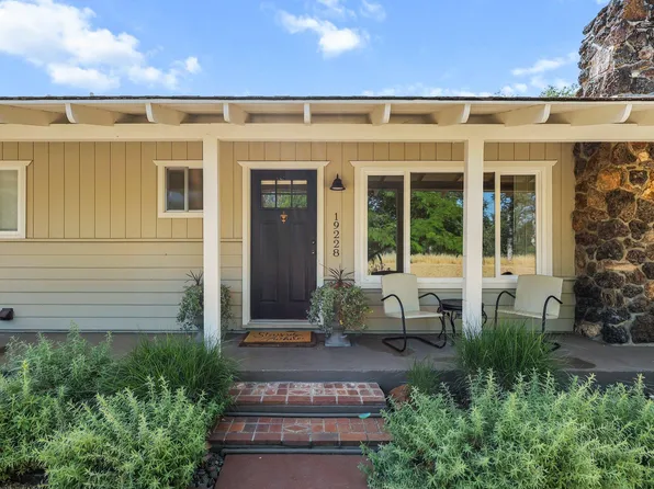 19228 Hill St, Anderson, CA 96007