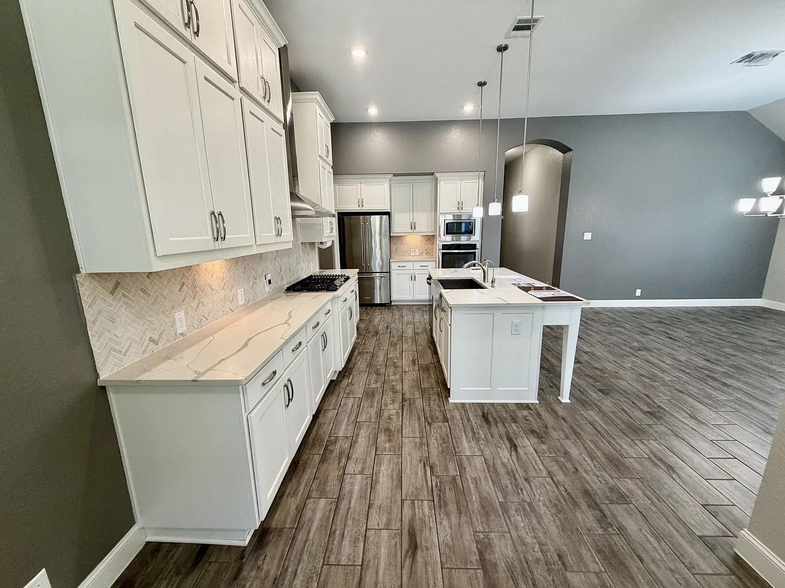 1404 Pioneer Drive - 1 — Photo 3