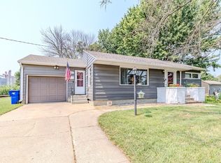 141 S 8th Ave E, Hartley, IA 51346