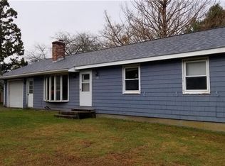 450 Bramans Ln, Portsmouth, RI 02871