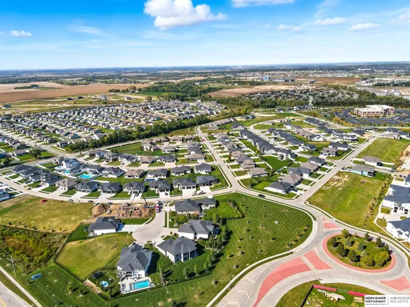 6507 S 207th Ave, Elkhorn, NE 68022