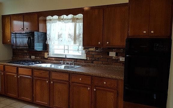 4th image of 532 E 147th Pl #House