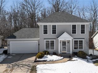 6464 White Oak Way, Lake View, NY 14085