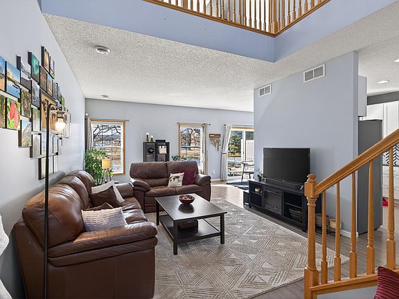 2nd image of 8530 Grove Cir