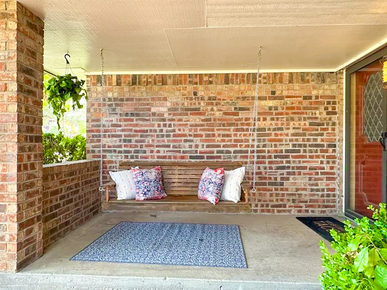3 bed, 2067 sqft, $2,375 — Photo 3