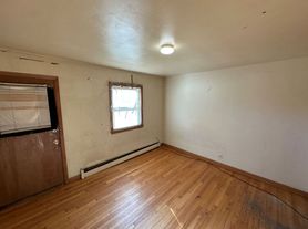 3202 N 76th St - 14 Unit, 5