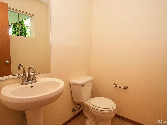 4th image of 33829 SE McCullough St