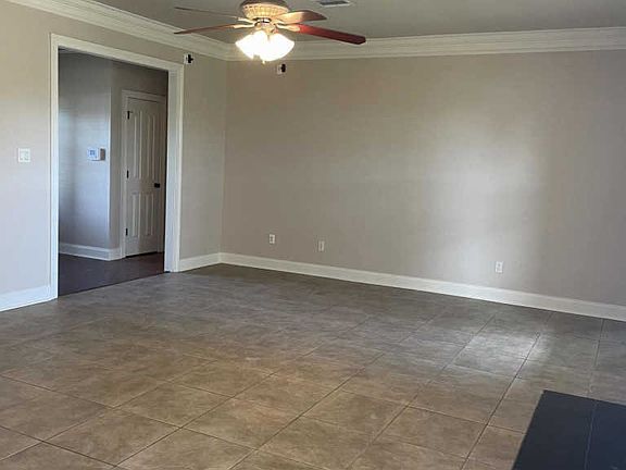 5th image of 101 Alma Dr