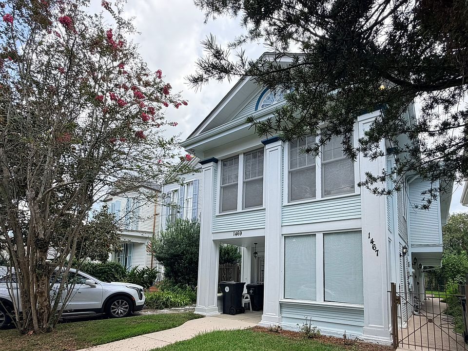 1467 Calhoun apt is first floor apt with entrance on the right. **Apt is unfurnished, but shown furnished in first few photos.