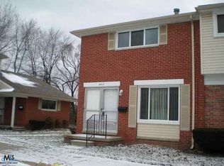 8112 Farnum Ct, Warren, MI 48093