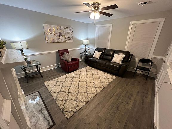 2nd image of 2901 Lawson St #A