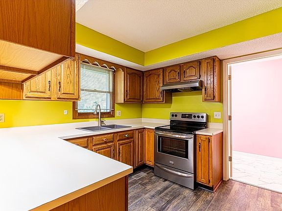5th image of 5388 Crestwood Dr