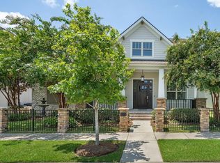 905 Tezcucco Ct, Covington, LA 70433