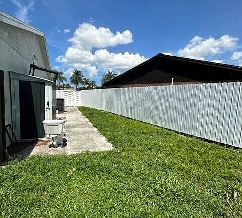 5th image of 1077 Fernlea Drive