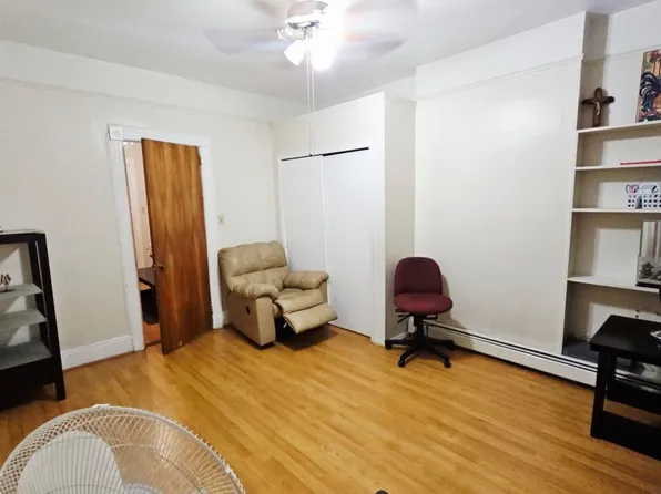 819 27th Street image 10 of 12