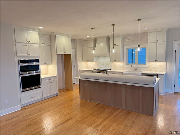 3rd image of 8539 Angus Path