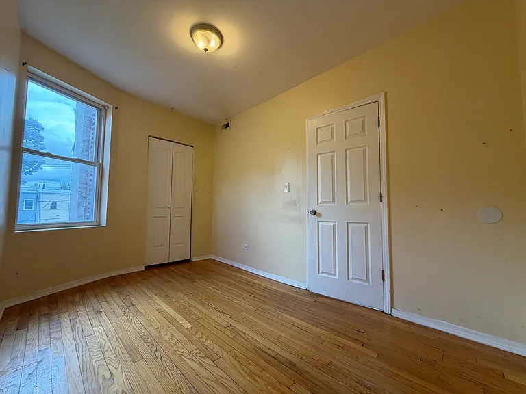 207 S Whipple St #3 — Photo 10