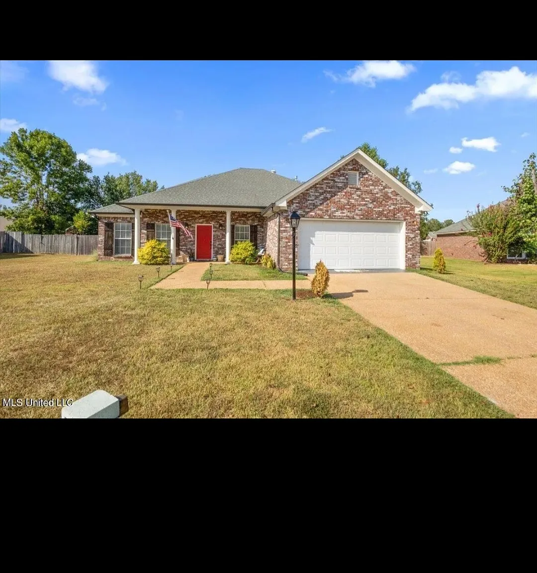 3 bed, 1544 sqft, $2,300 — Photo 1