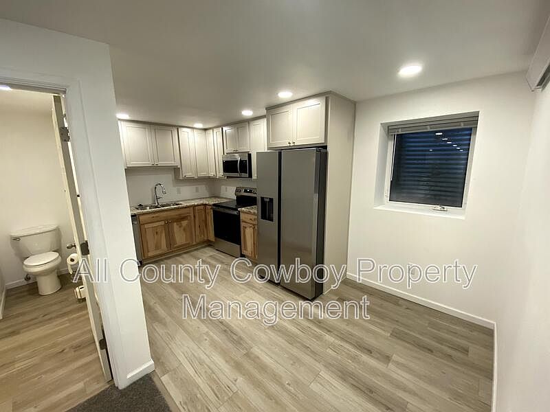 1st image of 1710 1/2 Walsh Ct