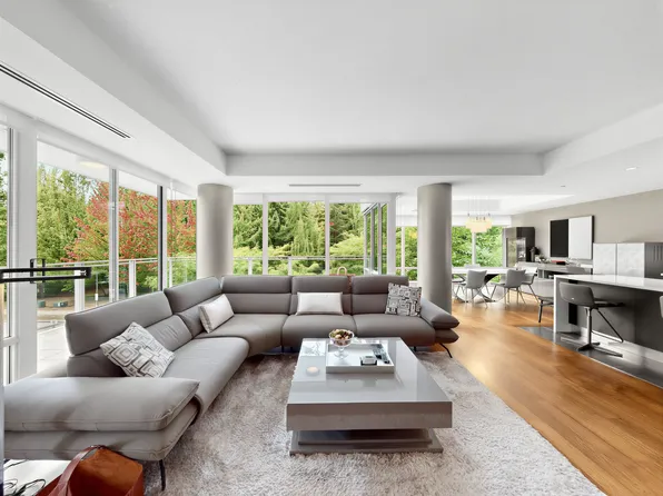 5838 Berton Ave #303, Greater Vancouver, BC V6S 0A5