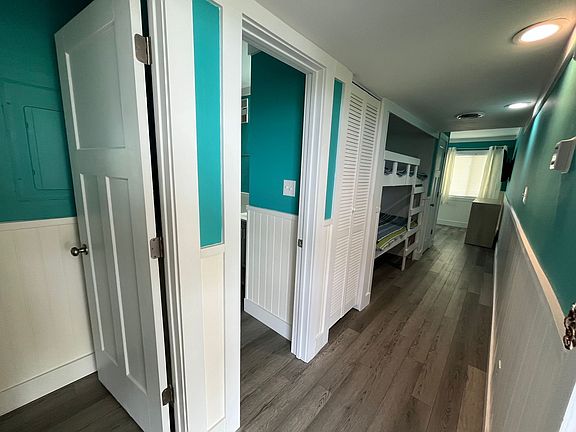 3rd image of 302 Canal Dr #15B