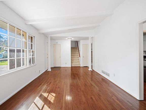 4th image of 4955 Springfield Dr