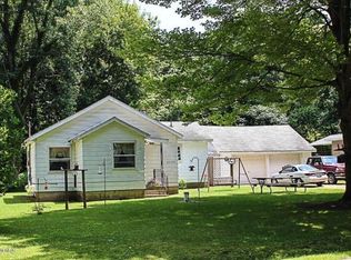 54793 Indian Lake Rd, Dowagiac, MI 49047