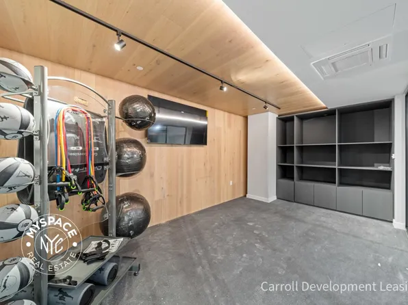 931 Carroll Street image 23 of 37