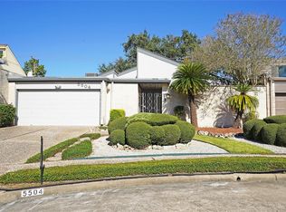 5504 Shadow Crest St, Houston, TX 77096