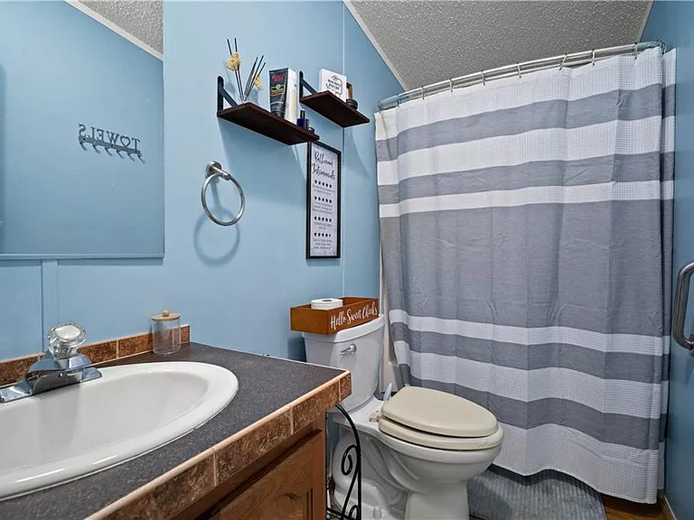 8205 Brandy Ln N — Photo 14