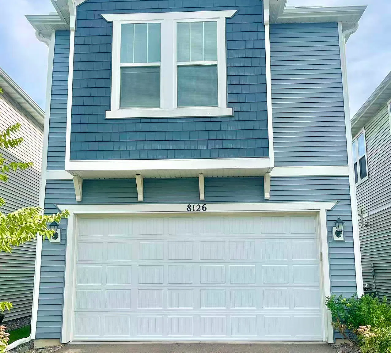 4 bed, 2.5 bath, 1896 sqft, $2,850 — Photo 1