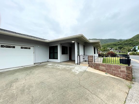 3rd image of 457 Halemaumau St