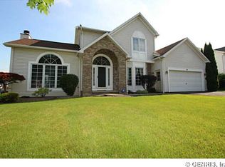 61 White Oak Bnd, Rochester, NY 14624