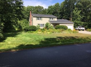 8 Oak Ridge Rd, Cumberland, ME 04021