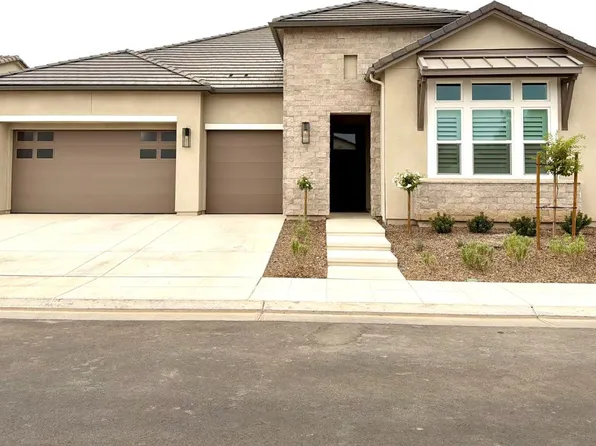 1624 Heirloom Ave, Clovis, CA 93619