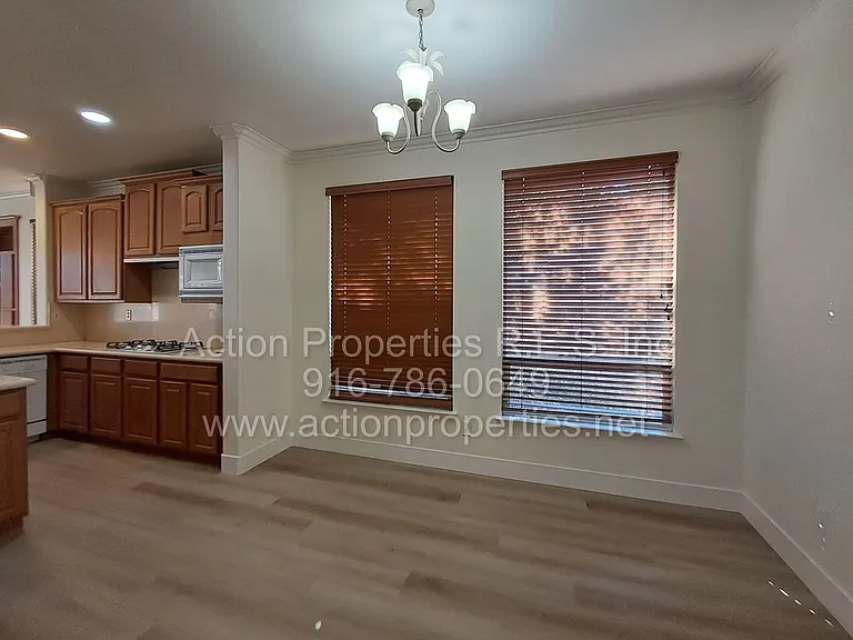 6145 Crater Lake Dr — Photo 47