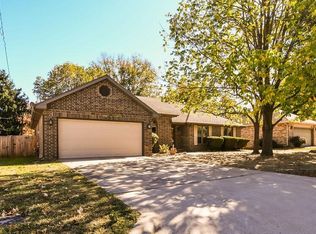 3508 S Valley View Ave, Springfield, MO 65804