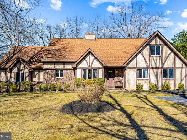 1 Whiting St, Berlin, NJ 08009