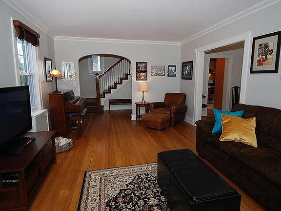 Entrance/Living Room