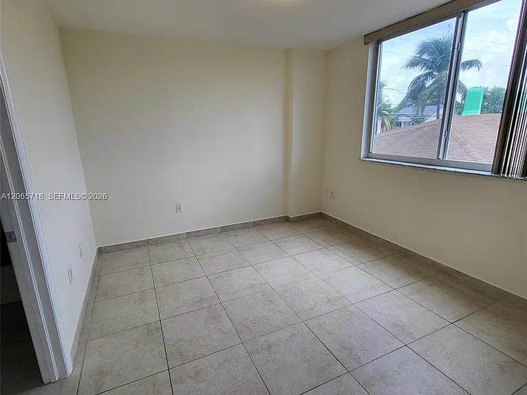 2647 NW 25th Ave #511 — Photo 4