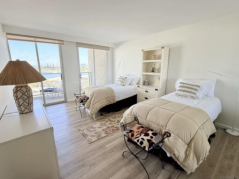 1820 Avenida Del Mundo #508 — Photo 16