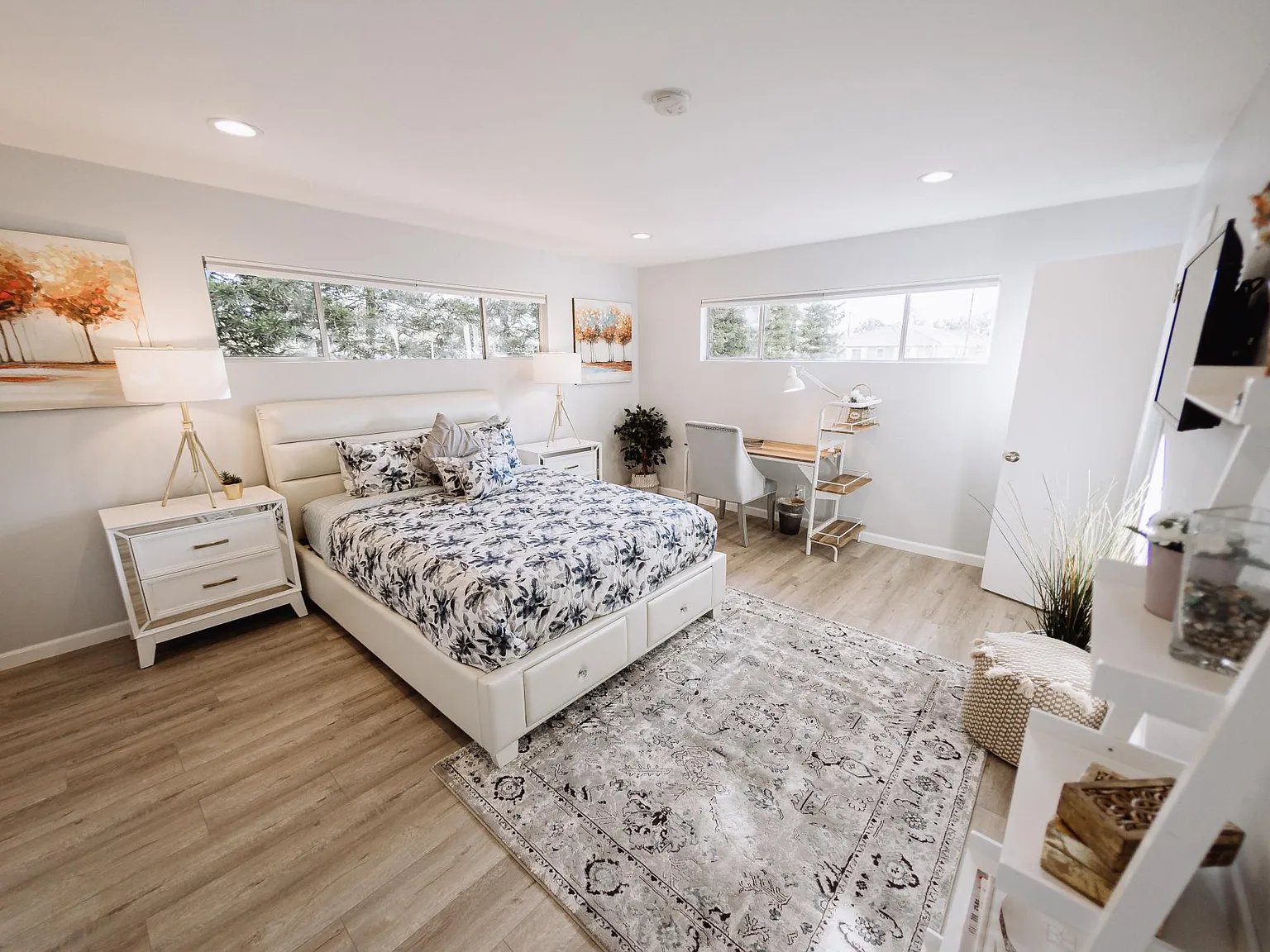 2 bed, 1.5 bath, 1400 sqft, $5,500 — Photo 2