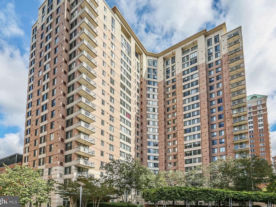 1st image of 851 N Glebe Rd APT 1003