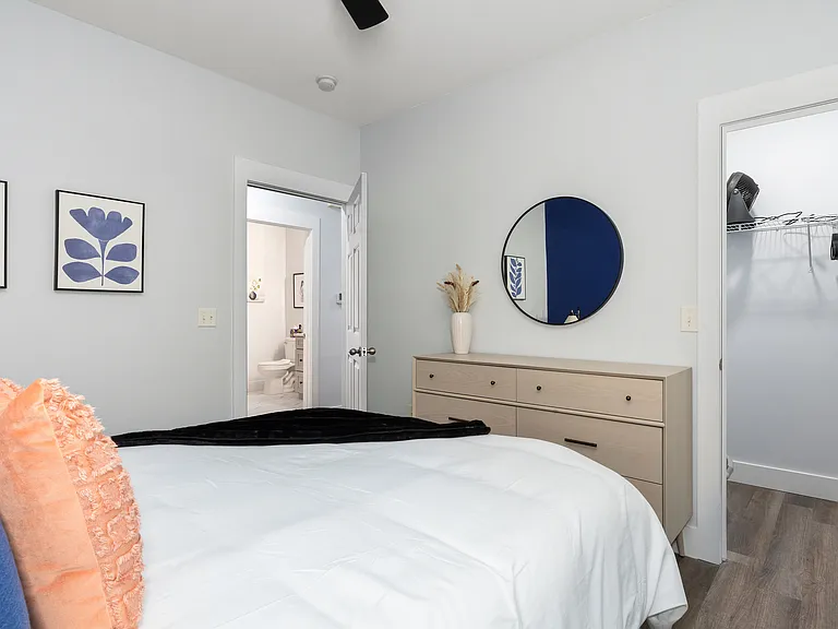 624 McKenna Cir — Photo 14