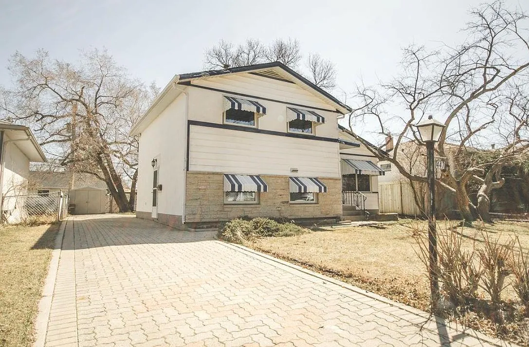 447 Raquette Street — Photo 1