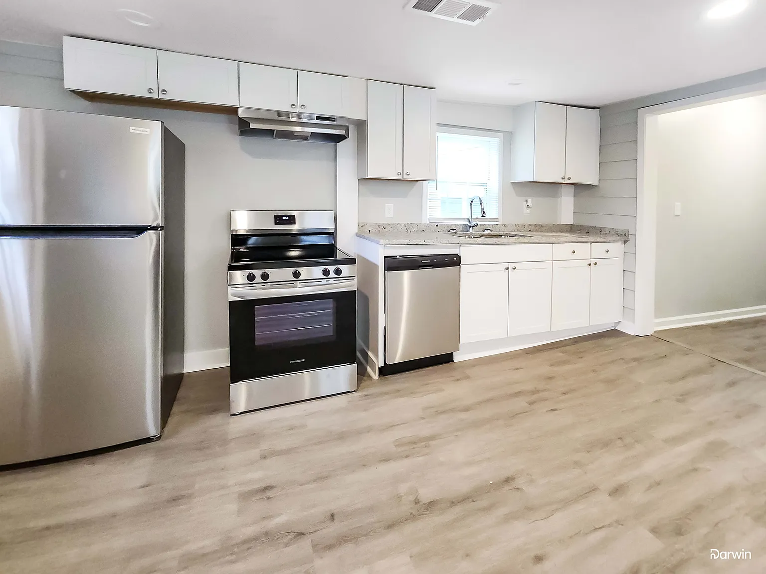 4 bed, 2.0 bath, 2000 sqft, $1,675 — Photo 3