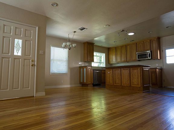 Living Room-Kitchen